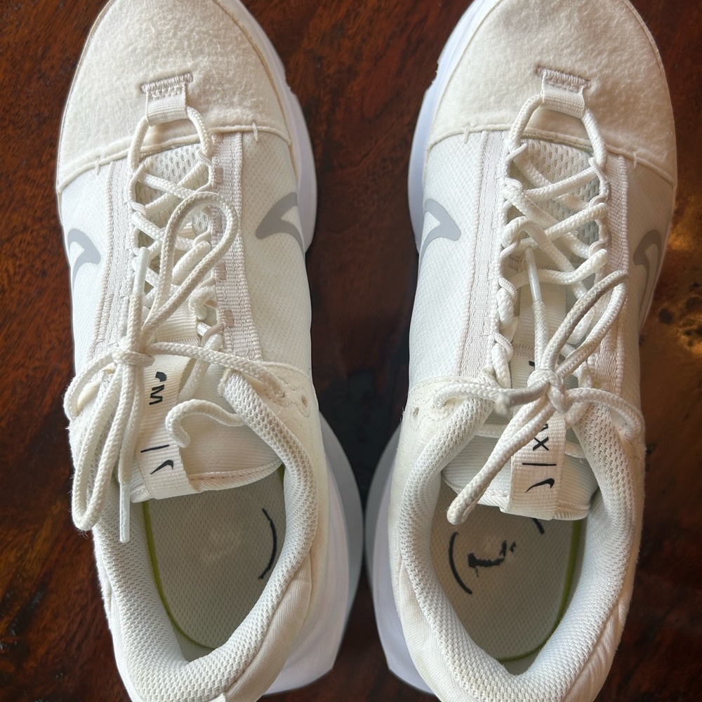Womens Nike Air Max White Sneakers with Gray Accents in Size 10 [LIKE NEW] - Picture 6 of 10